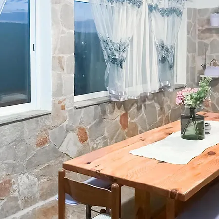 דירה 2 Bedroom Stunning In *