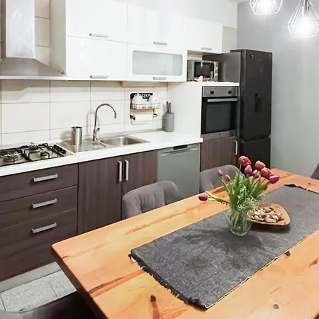 דירה 2 Bedroom Stunning In *